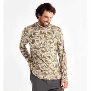Free Fly Bamboo Lightweight Hoody Barrier Island Camo Men's in Barrier Island Camo